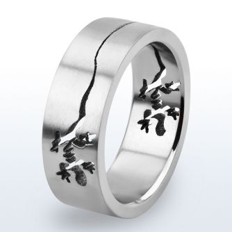 tir9 titanium ring with cut out lizard design