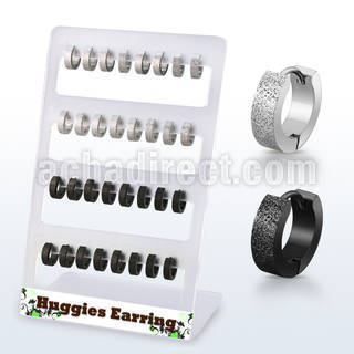 brer30 display w stainless steel huggie w a frosted effect
