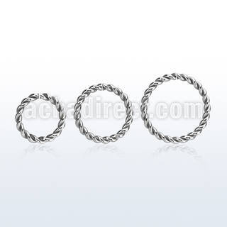 selw16 steel seamless ring w a twisted wire design 