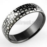 srb54 black anodized plated steel ring with geometric pattern